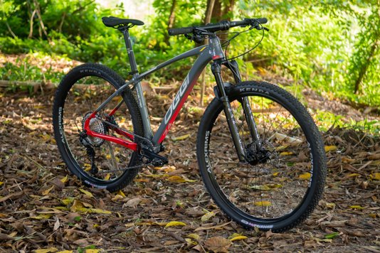 Bicicleta Aro 29 Oggi 7.4 12v Grafite/Vermelha/Cinza T17
